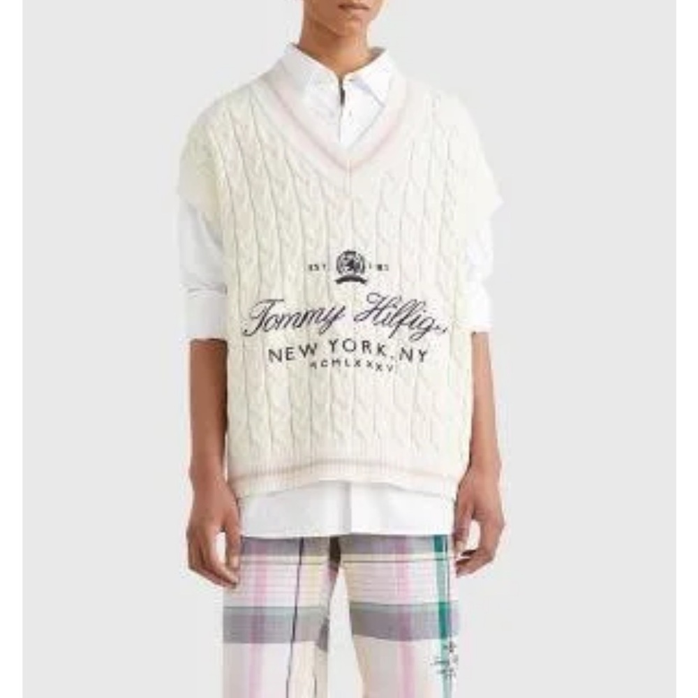 Tommy Hilfiger Men's Ivory V-Neck Sweater Vest